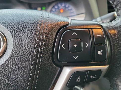 Used 2020 Toyota Sienna XLE image 8