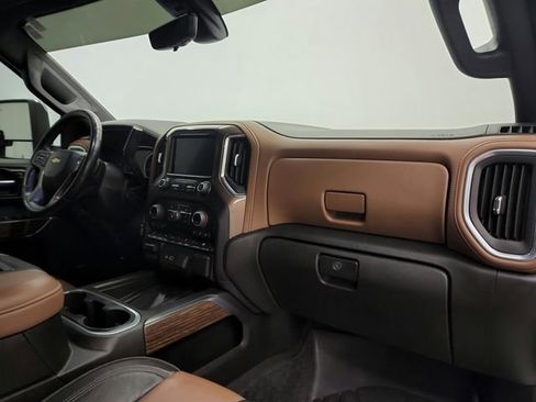 Used 2022 Chevrolet Silverado 2500 High Country w/ Technology Package image 49