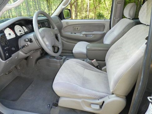 Used 2002 Toyota Tacoma PreRunner image 5