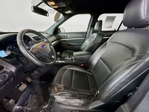 Used 2019 Ford Explorer XLT w/ Equipment Group 202A image 21
