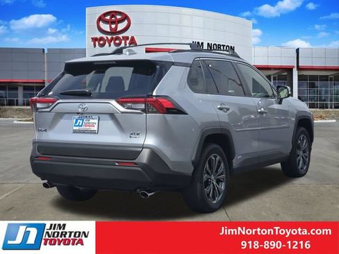 Used 2025 Toyota RAV4 XLE Premium AWD/4WD image 8