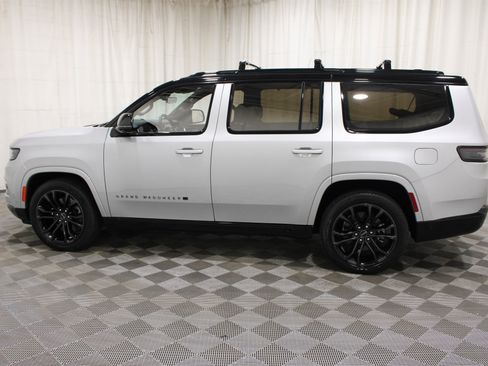 Used 2024 Jeep Grand Wagoneer Series II Obsidian w/ Quick Order Packagew 28T AWD/4WD image 32