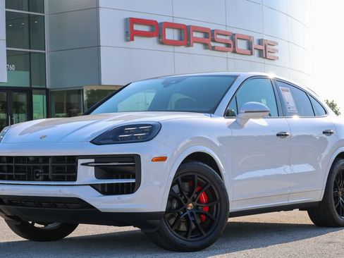 Certified 2026 Porsche Cayenne S AWD/4WD image 1