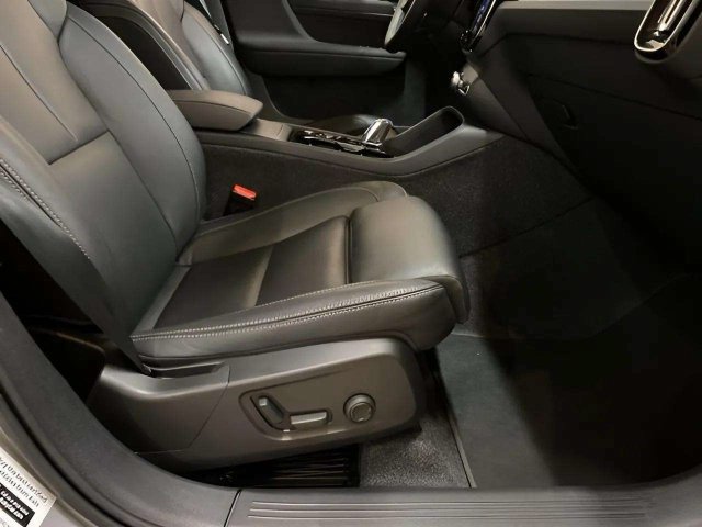 Used 2025 Volvo XC40 B5 Plus AWD/4WD image 80