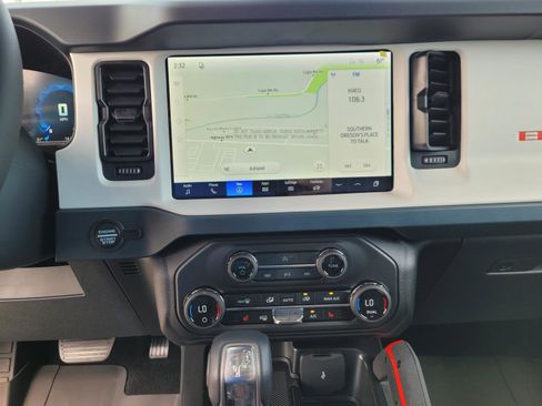 New 2026 Ford Bronco Heritage Edition image 17