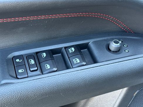 Used 2024 Jeep Compass Trailhawk image 12