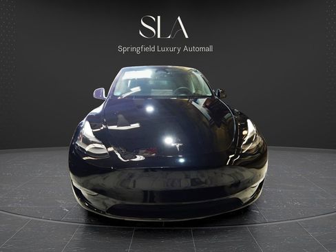 Used 2025 Tesla Model Y Long Range AWD/4WD image 2