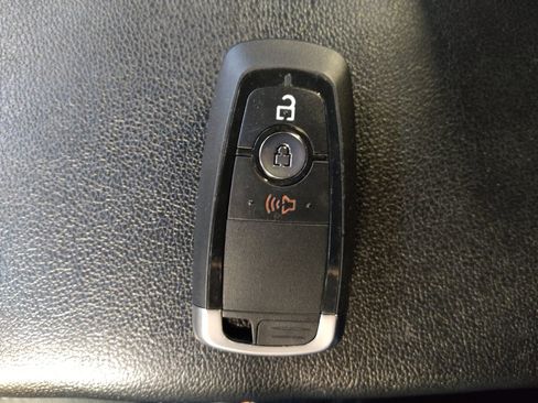 Used 2019 Ford EcoSport Titanium FWD image 32