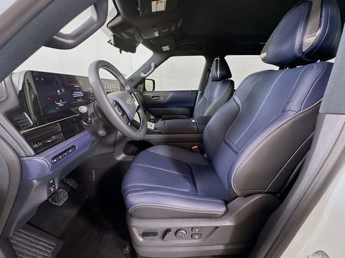 New 2026 INFINITI QX80 SPORT image 24