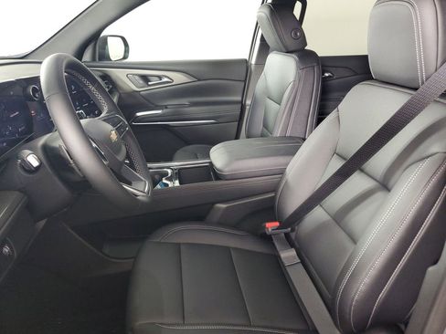 New 2026 Chevrolet Traverse LT image 12