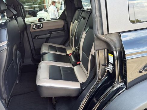 Used 2024 Ford Bronco Wildtrak image 11