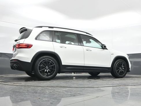 Used 2025 Mercedes-Benz GLB 35 AMG 4MATIC image 44