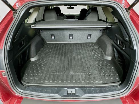 Used 2025 Subaru Outback Premium image 29