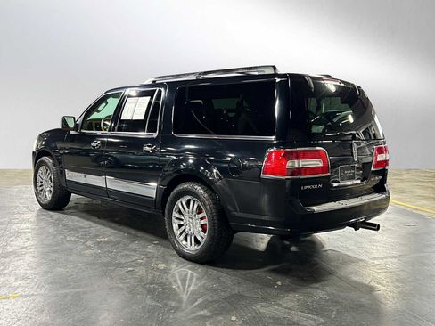 Used 2008 Lincoln Navigator L 2WD image 5