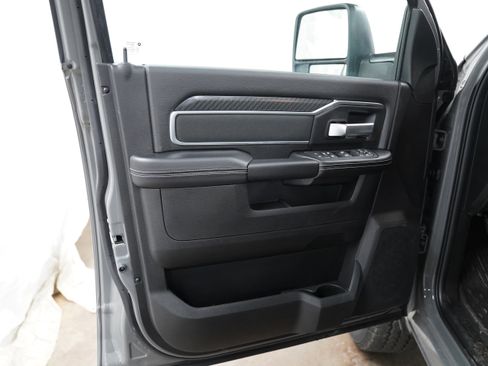 New 2026 RAM 2500 Big Horn AWD/4WD image 12