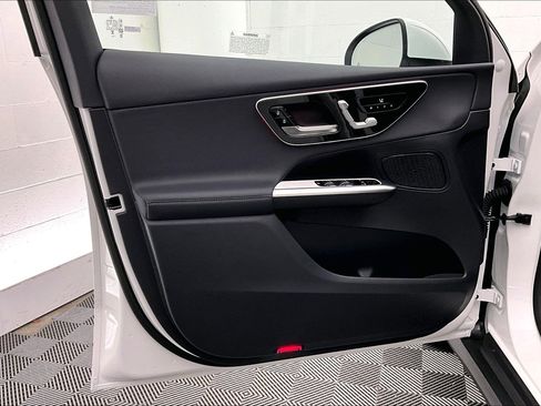 Used 2026 Mercedes-Benz GLC 300 image 24