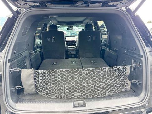 Used 2024 Chevrolet Traverse RS w/ LPO, Floor Liner Package AWD/4WD image 17