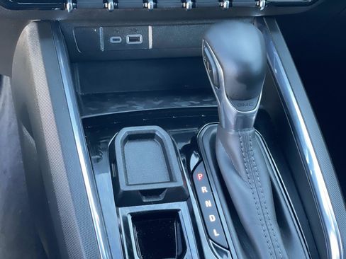 Used 2025 GMC Canyon Elevation w/ Convenience Package image 17