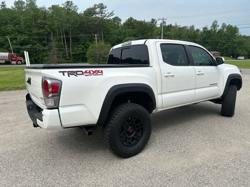 Used 2021 Toyota Tacoma TRD Off-Road w/ Technology Package AWD/4WD image 5