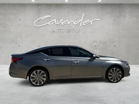Used 2023 Nissan Altima 2.5 SL AWD/4WD image 18
