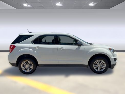 Used 2017 Chevrolet Equinox LS FWD image 7