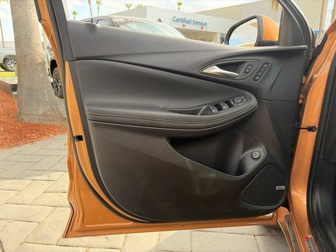 Used 2025 Buick Encore GX Avenir w/ Avenir Technology Package FWD image 15