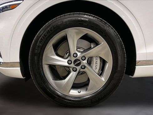 Used 2026 Genesis GV70 2.5T AWD/4WD image 32