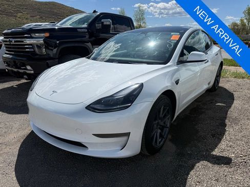 Used 2023 Tesla Model 3 Standard Range RWD image 3