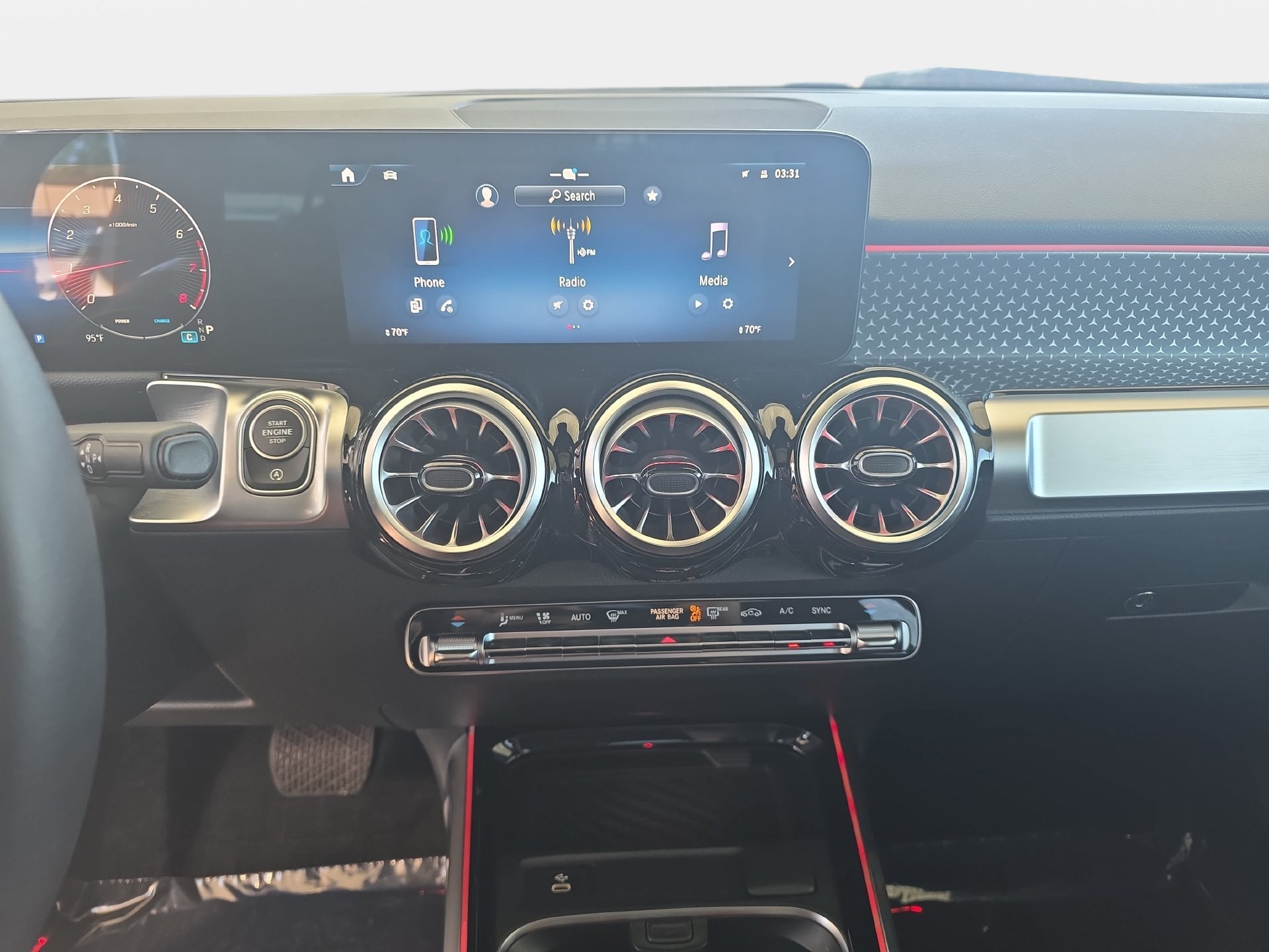 Used 2026 Mercedes-Benz GLB 250 image 20
