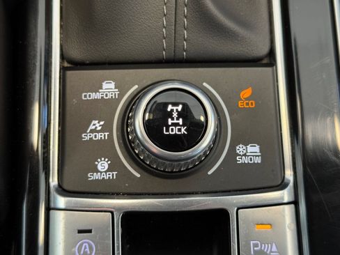 Used 2025 Kia Telluride S AWD/4WD image 22