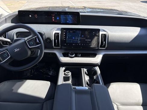 New 2026 Ford Expedition Max Active RWD image 17