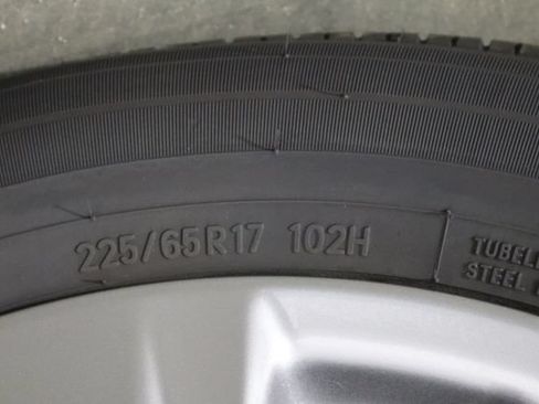 Used 2025 Toyota RAV4 XLE FWD image 38