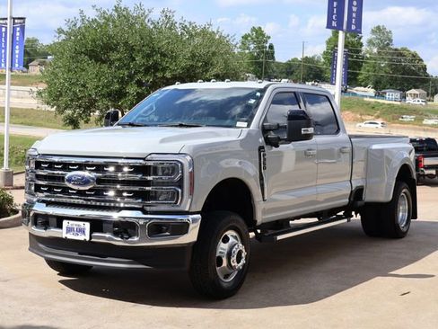 Certified 2025 Ford F350 Lariat AWD/4WD image 8