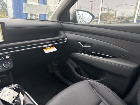 New 2025 Hyundai Tucson Limited image 44