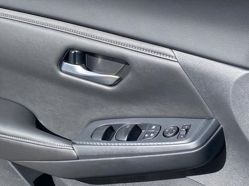 New 2025 Nissan Sentra SV image 19