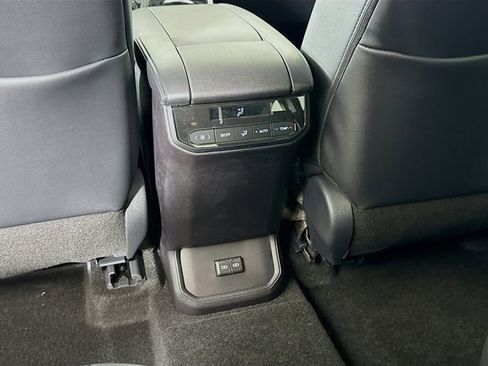 New 2026 Toyota Highlander XLE image 26