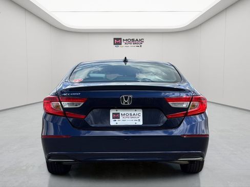 Used 2018 Honda Accord EX image 4