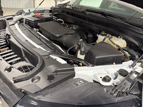 Certified 2023 Chevrolet Suburban Premier image 41