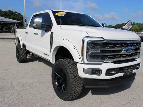 Used 2024 Ford F250 Platinum w/ FX4 Off-Road Package AWD/4WD image 16