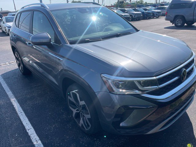 Certified 2023 Volkswagen Taos SEL AWD/4WD image 3