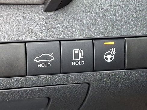 Used 2020 Toyota Camry SE w/ Moonroof Package AWD/4WD image 22