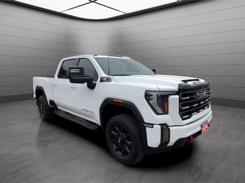Used 2024 GMC Sierra 2500 AT4 w/ AT4 Preferred Package image 15