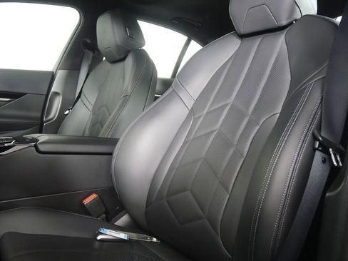 Certified 2025 BMW 530i image 12