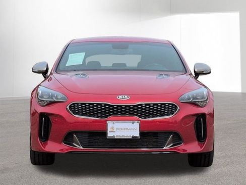 Used 2019 Kia Stinger GT image 2