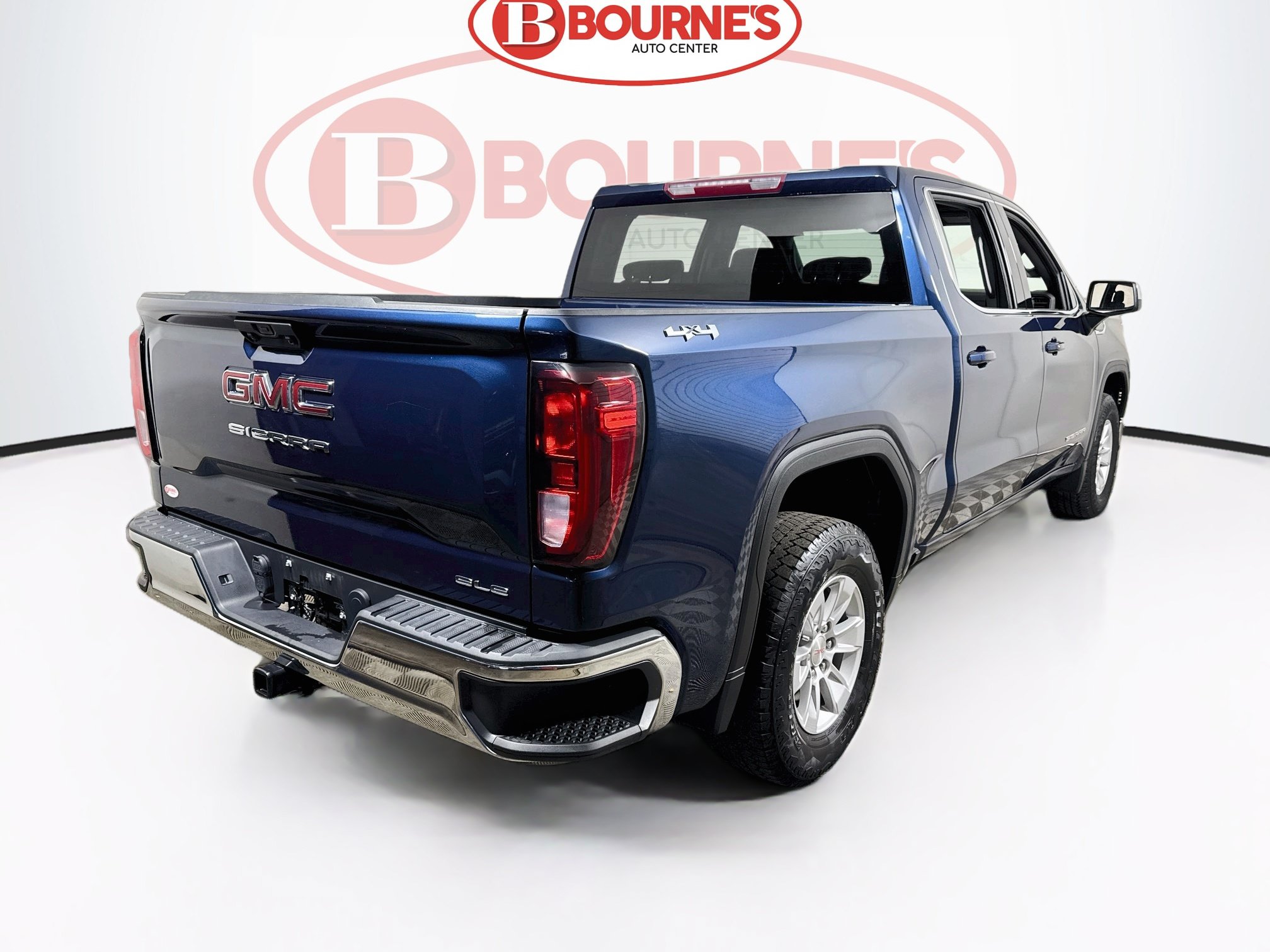 Used 2023 GMC Sierra 1500 SLE AWD/4WD image 10