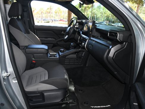 Certified 2025 Toyota Tacoma TRD Sport AWD/4WD image 16
