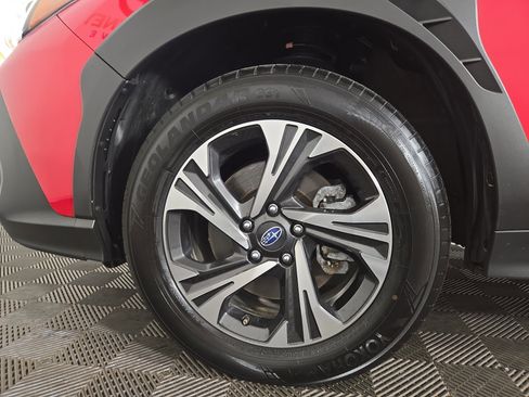 Used 2025 Subaru Crosstrek 2.0i Premium image 31