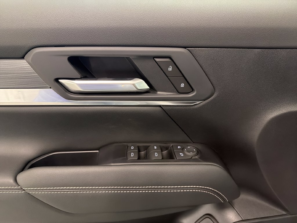 New 2027 GMC Terrain Elevation w/ Elevation Premium Package FWD image 18
