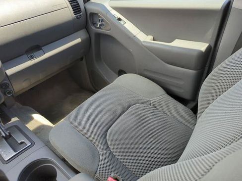 Certified 2017 Nissan Frontier SV RWD image 22