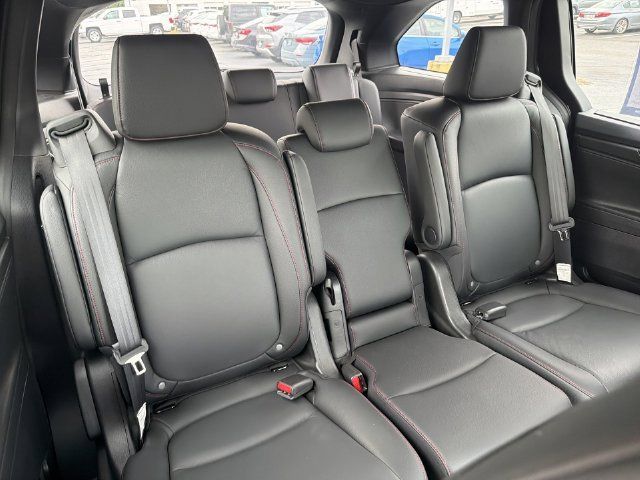 Used 2026 Honda Odyssey Sport-L image 18